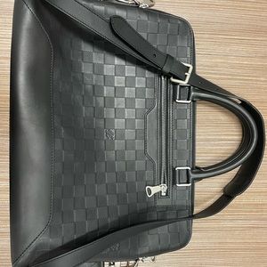 Louis Vuitton Avenue Soft Briefcase